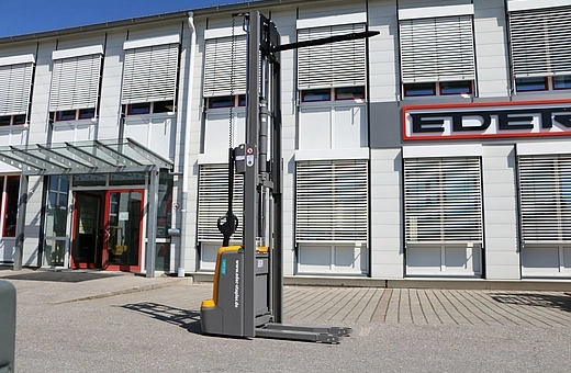 Hochhubwagen mit Dorn oder Spreizdorn